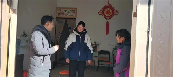 盱眙县河桥初级中学开展“浓情新春送温暖”家访活动