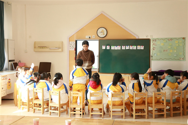 周边资源点亮园本课程——盱眙县五墩幼儿园共同体开展交流活动