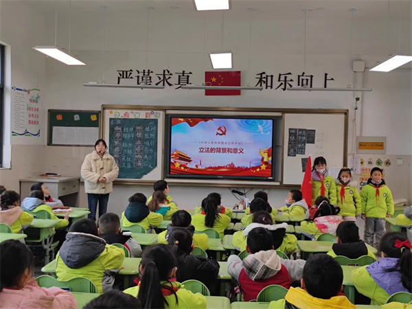 与法同行 保护长江——盱眙县实验小学组织开展“与法同行 保护长江”系列活动