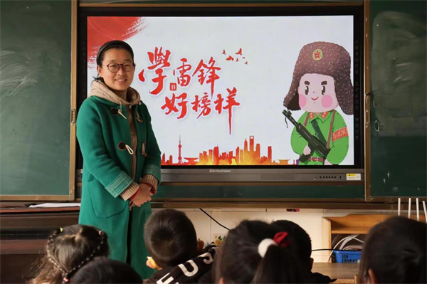 盱眙县马坝镇中心幼儿园开展学雷锋主题活动