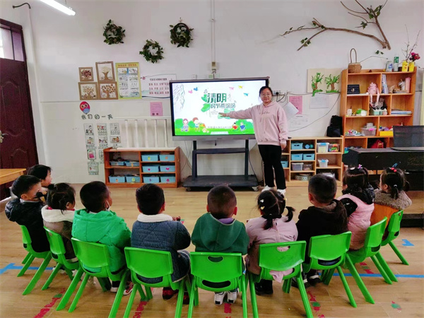 “遇见春天， 感受清明文化”——盱眙县仇集中心幼儿园清明节主题教育活动