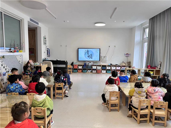 盱眙县爱民路幼儿园开展清明节主题教育活动