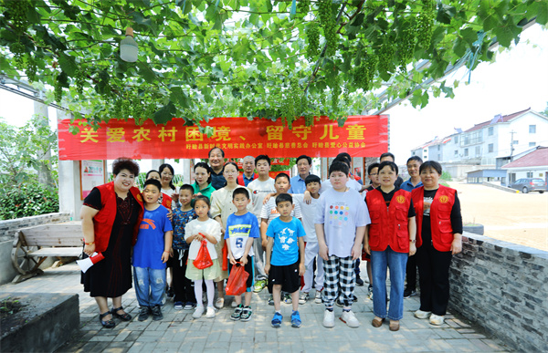 善道黄丝带 牵挂一直在——盱眙县爱心公益协会开展关爱困境留守儿童活动