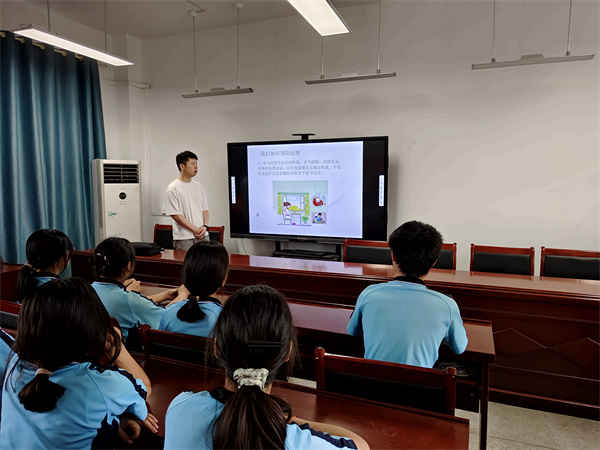健康宣讲进校园 保驾护航助成长——盱眙县管镇中学开展健康教育宣讲活动