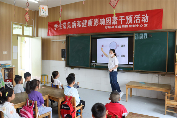 盱眙县马坝镇中心幼儿园开展“守护眼睛，明目未来”活动