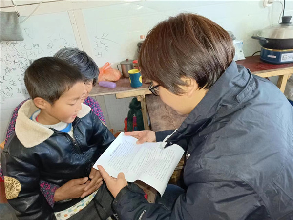 盱眙县淮河镇中心幼儿园开展了2023年冬季走访慰问活动