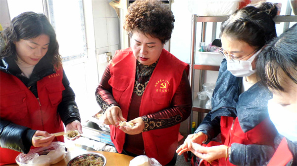 盱眙县爱心公益协会党支部开展“送福鳏寡 喜迎元旦”活动