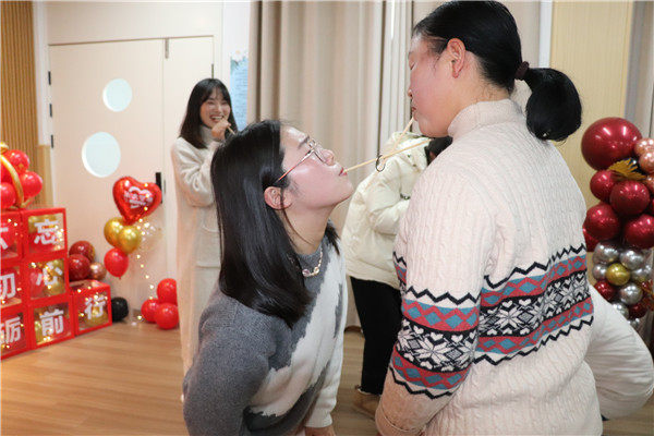 党建引领齐欢唱   凝心聚力谋新篇——盱眙县官滩镇中心幼儿园开展教师庆元旦联欢活动