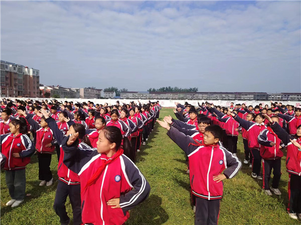 春光正明媚，激情飞扬时——盱眙县管镇中心小学开展2024年春季运动会