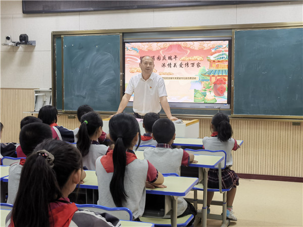 粽香满园庆端午 浓情关爱传万家——盱眙县管镇中心小学开展端午关爱留守儿童活动