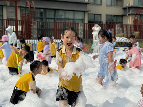 粽情端午 童趣飞扬——盱眙县实验幼儿园双节同庆活动