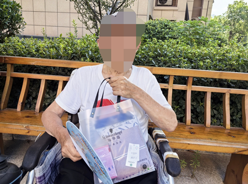 石埠桥社区：清凉物资送上门 温情关怀沁人心