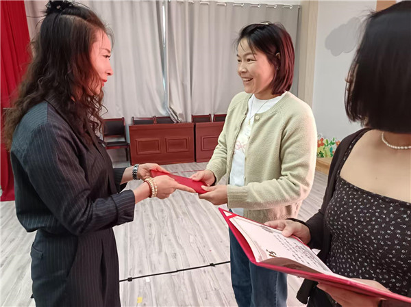 美好“食”光，“味”爱同行——盱眙县城南中心幼儿园举行膳食监督家长委员会活动