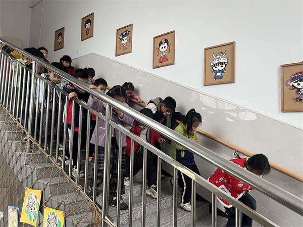 “火”速行动，安全“童”行——盱眙开发区中心幼儿园消防演习