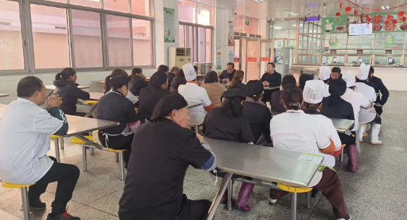 扬州公道中学：严守食堂安全底线，共建和谐平安校园