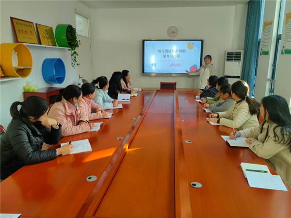 聚焦进餐护理保育与指导——盱眙县五墩幼儿园教育集团开展校园餐系列培训
