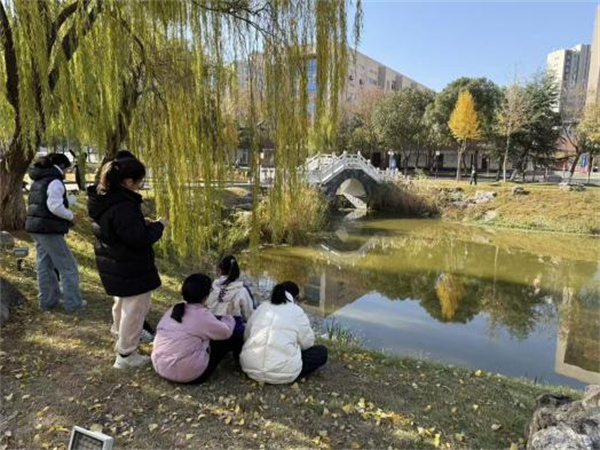 秋染校园 笔绘时光——江苏省盱眙中学 2025级创新班秋日实践手记