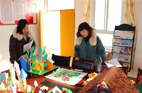 赛专业技能，展一线风采——盱眙县官滩镇中心幼儿园开展教师创意美工展评活动