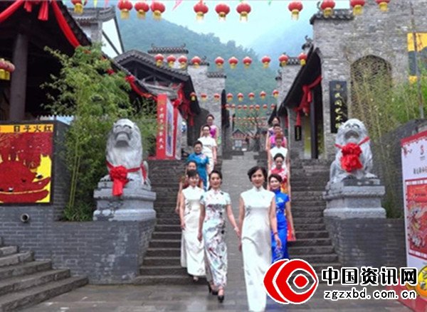 艺曲三百秒：用旗袍诠释北方女性的特有魅力