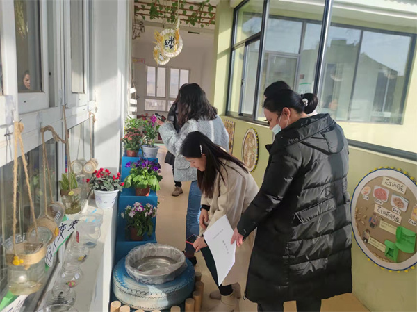 盱眙县马坝镇中心幼儿园开展环境创设评比活动