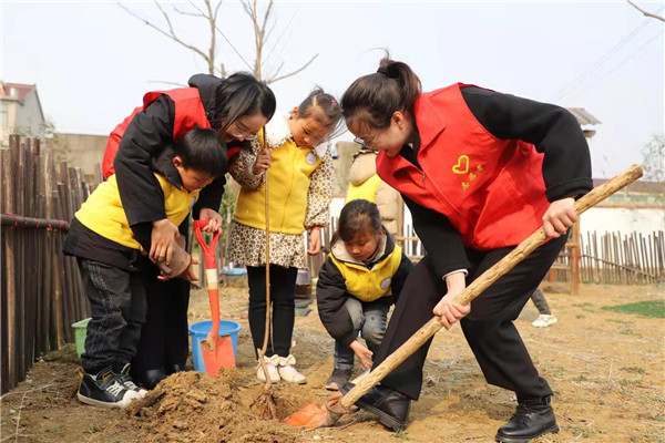 学习雷锋精神，感受生命力量——盱眙县管镇镇中心幼儿园开展学雷锋志愿服务活动