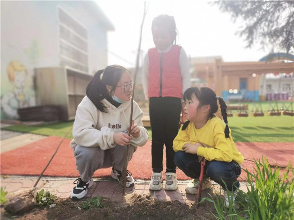 拥抱春天，播种绿色——盱眙县天泉湖镇中心幼儿园开展植树节活动