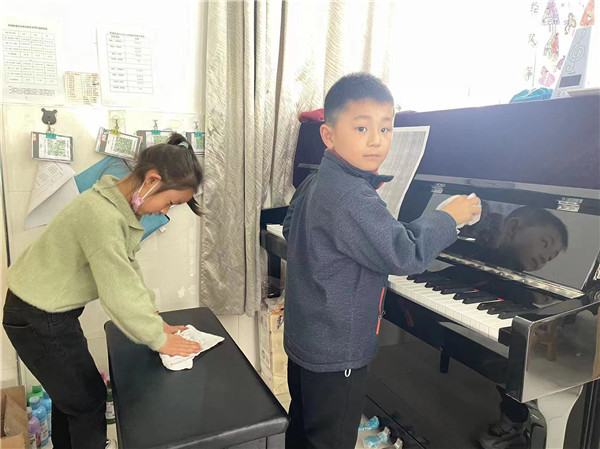 我劳动，我光荣——盱眙县盱城街道中心幼儿园开展五一劳动节主题活动