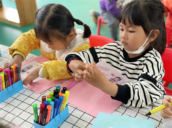  盱眙县兴隆乡中心幼儿园母亲节系列活动