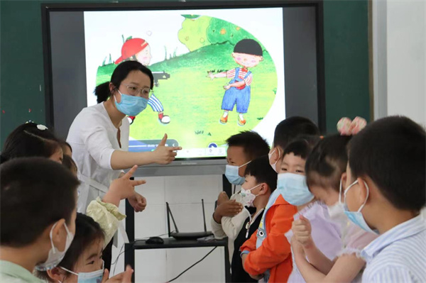 盱眙县马坝镇中心幼儿园举行教师公开课展示活动