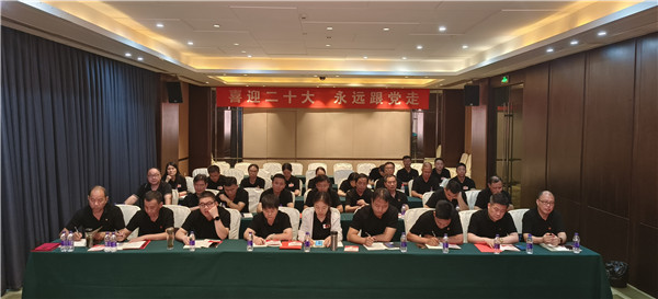 d9e57451d5e9ea426eb9c2bac642d4f.jpg