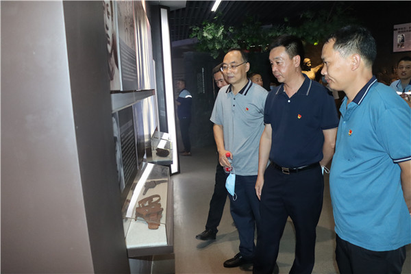 讲党性、重品行、做表率——盱眙粤海水司开展主题党日学习教育活动