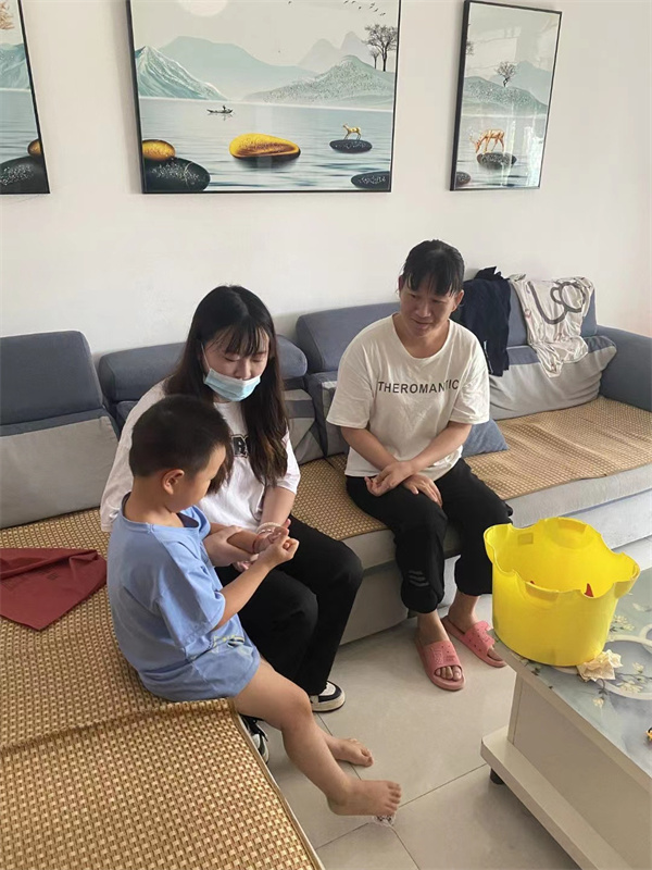 盱眙开发区中心幼儿园开展“千师万家大走访”活动