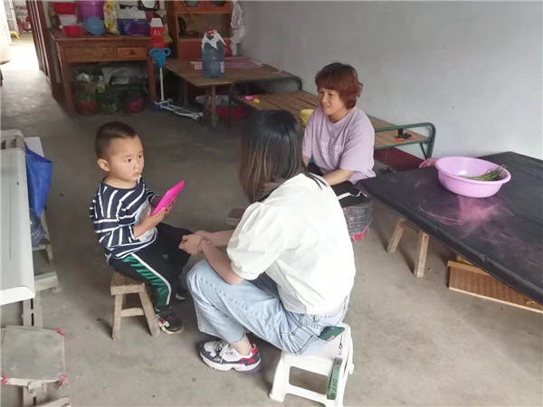 盱眙县仇集中心幼儿园开展“千师万家大走访”活动