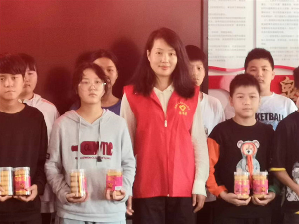 桃李满天下，春晖遍四方——盱眙县天泉湖中学庆祝第38个教师节