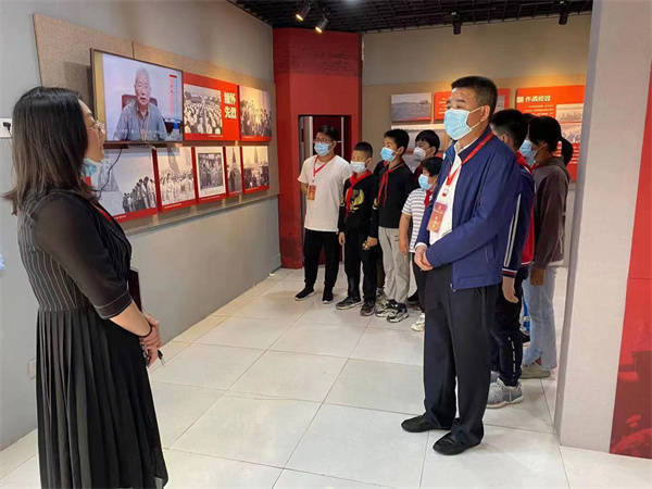 人民选我当代表，履职担当作表率