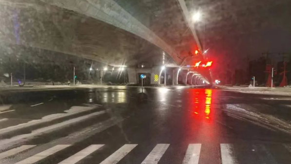 仪征交通运输局：以“雪”为令 全员除冰扫雪