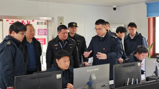 仪征市交通运输局：开展沿江岸线巡查暨“扬1”亮剑联合行动
