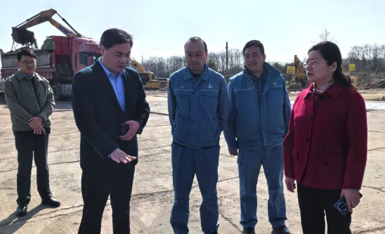 仪征市委副书记、统战部部长胡彩云调研城市管理工作