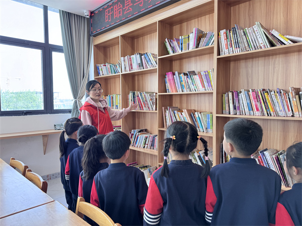 盱眙县马坝镇中心幼儿园开展“为中华之崛起而读书”世界读书日主题活动