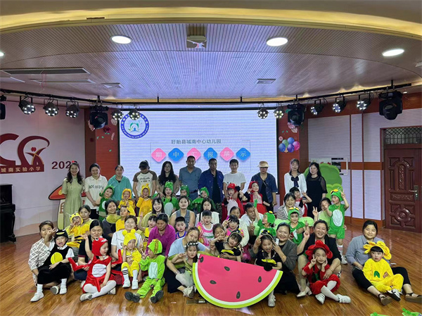 花开盛夏 为爱携手——盱眙县城南中心幼儿园六一文艺汇演活动