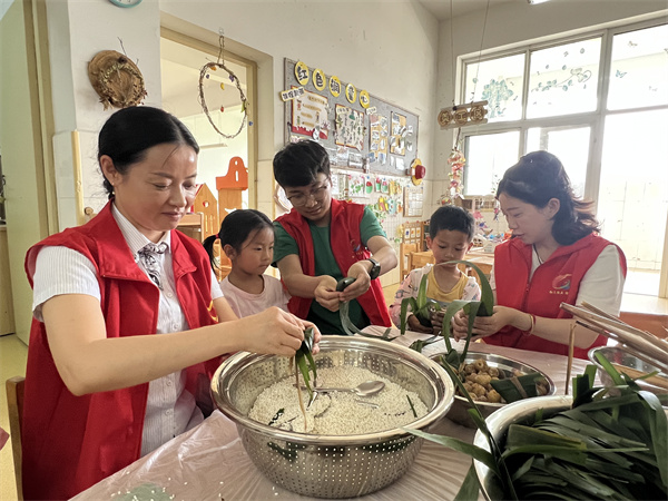 情暖端午 关爱儿童——盱眙县桂五镇中心幼儿园开展端午节育人活动