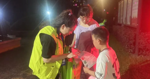 仪征城管针对垃圾分类：宣传不停歇，活动不间断