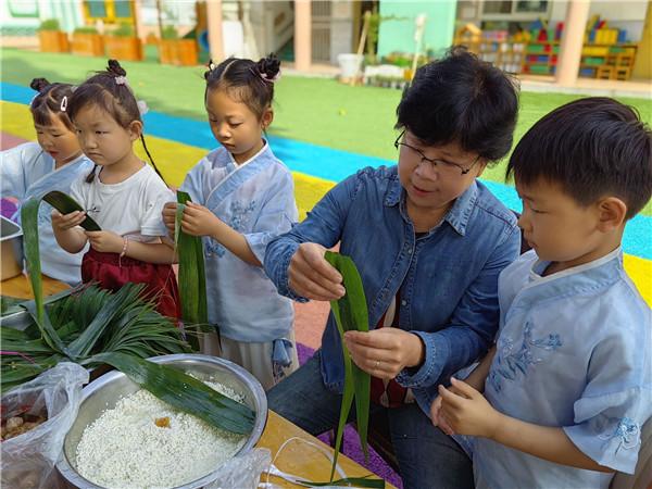 粽香与旋律交织，传统文化新体验——盱眙县天泉湖镇中心幼儿园关工委开展庆端午活动