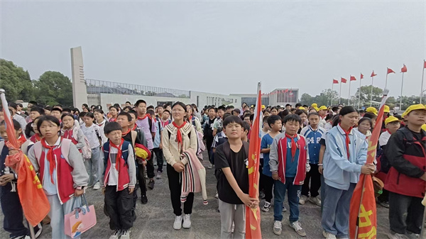 科学探索启智 山中景色润心——盱眙县鲍集中心小学社会实践活动