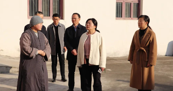 仪征市刘集镇：胡彩云来镇走访调研宗教活动场所