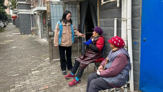 仪征市青山镇胥浦家园：暖冬防寒潮 网格暖民心