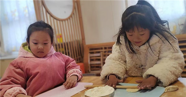 盱眙县明祖陵镇中心幼儿园开展“品味传统，情暖冬至”资助育人活动