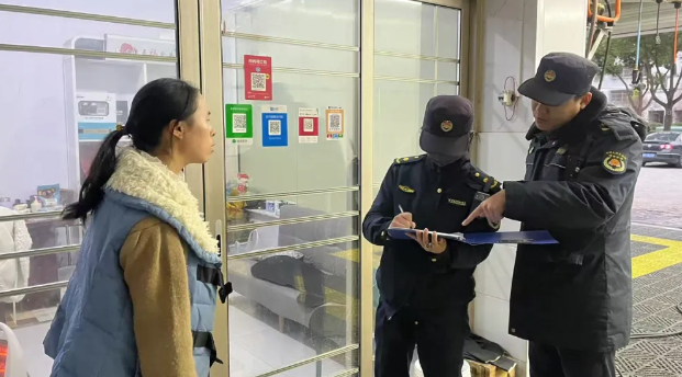 仪征城市管理局：齐抓共管 规范洗车行业