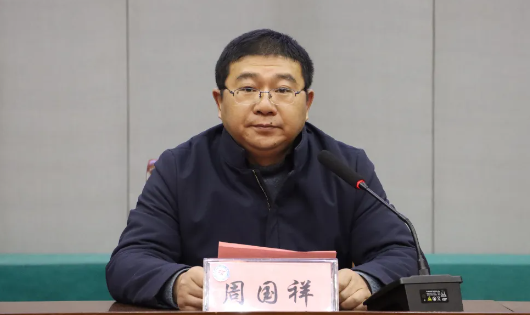 仪征第二中学：举办2025年元旦文艺汇演