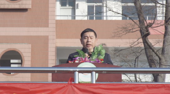 扬州公道中学：迎新启航 共筑梦想